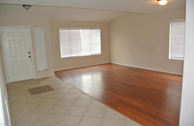19239 N 54TH Lane Gallery 3