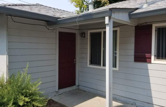 2 BEDROOM DUPLEX-across the street from UC Davis photos photos