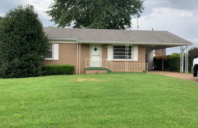 662 Gaylord St - 662 Gaylord Street, Dresden, TN 38225