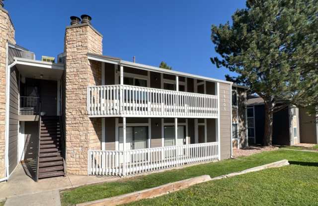 Spacious ground level 3 bedroom Condo in Robinwood! Available Now! Gallery 1