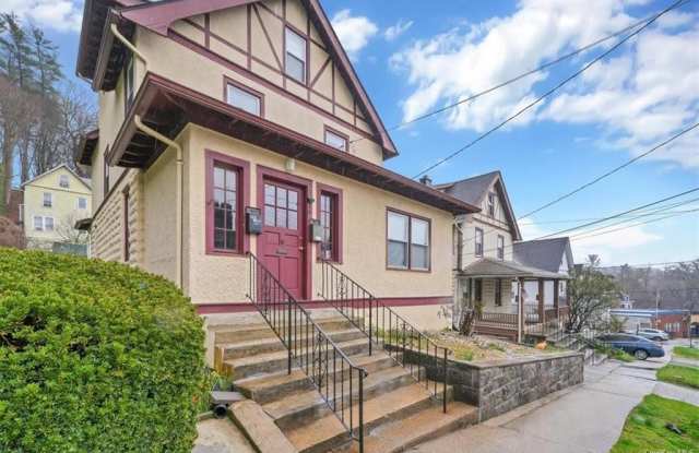 26 Cleveland Street - 26 Cleveland Street, Valhalla, NY 10595