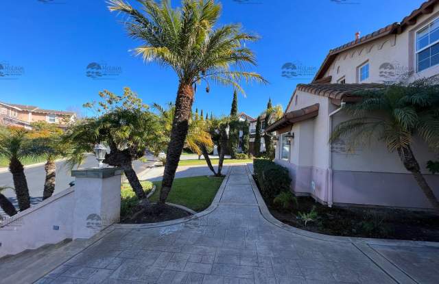 Large Home with Stunning Ocean and Lagoon Views! Gallery 4