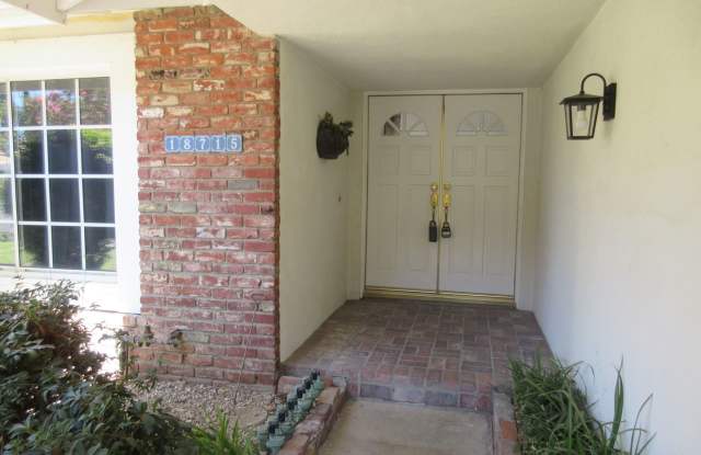 Duggan Property Management, Inc presents, Gorgeous home in Porter Ranch On Braemore Rd. Gallery 3