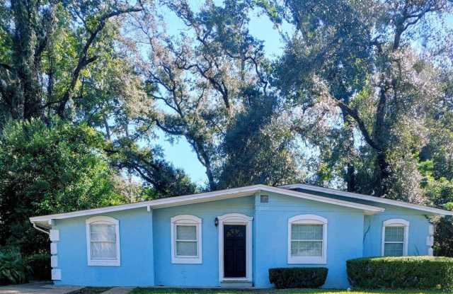 2405 Dozier Drive Gallery 1