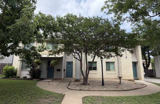 3214 Crosscreek Drive photos photos