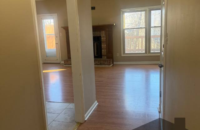 212 Woodcastle Drive Gallery 4