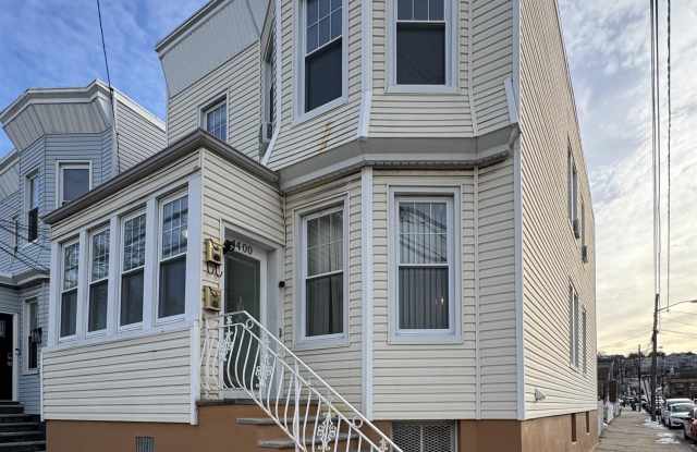 4400 LIBERTY AVE photos photos