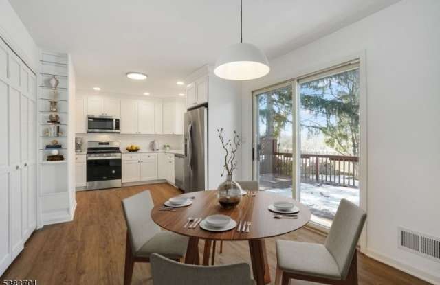 178 Meyersville Rd - 178 Meyersville Road, Morris County, NJ 07928