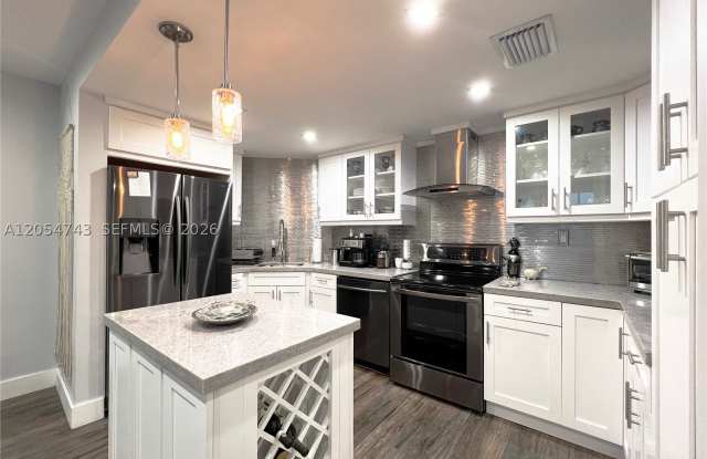 1408 Brickell Bay Dr Gallery 3