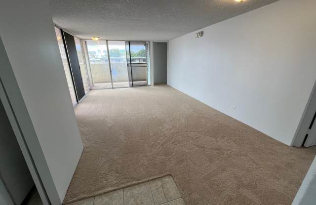 Academy Tower (Ward Ave/Honolulu) - 2 bedrooms, 2 bathrooms, 2 parking, swimming pool Gallery 3