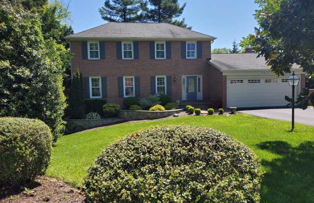 7011 HAMEL HILL COURT Gallery 3