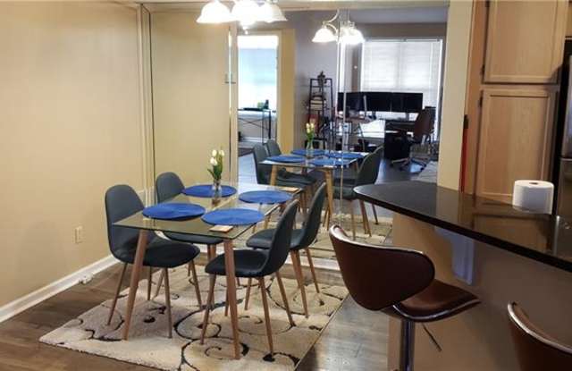 515 Mcgill Park Avenue NE Gallery 3