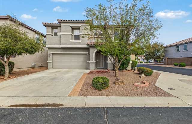 Beautiful 4 Bedroom Gilbert Home Gallery 4
