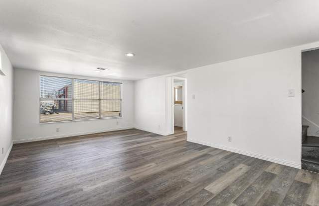 127 W Texas Street Gallery 2