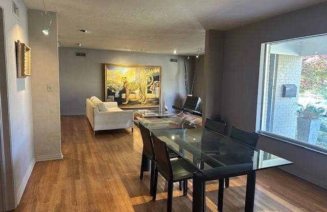 1710 Dorchester Drive Gallery 4