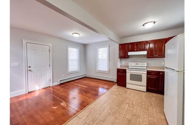 Beautiful and Lovely House in South of Hartford photos photos