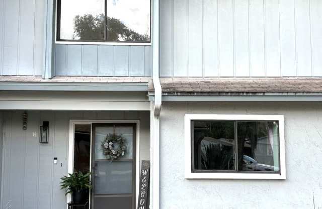 Beautiful Townhome in Fair Oaks! Gallery 3