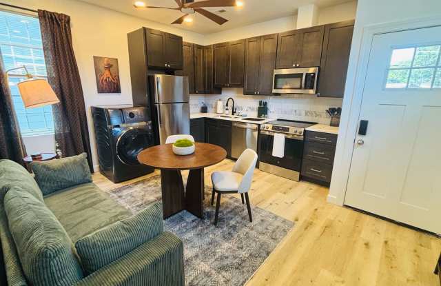 505 Sparella Street - B photos photos