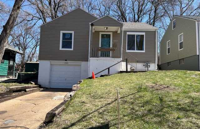 Spacious Two Bedroom! photos photos