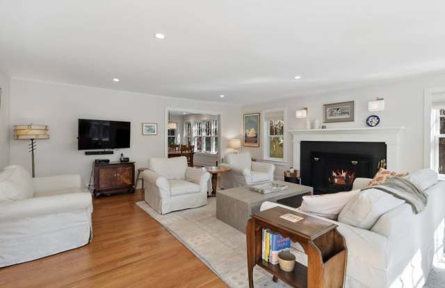 76 Great Plains Road Gallery 4