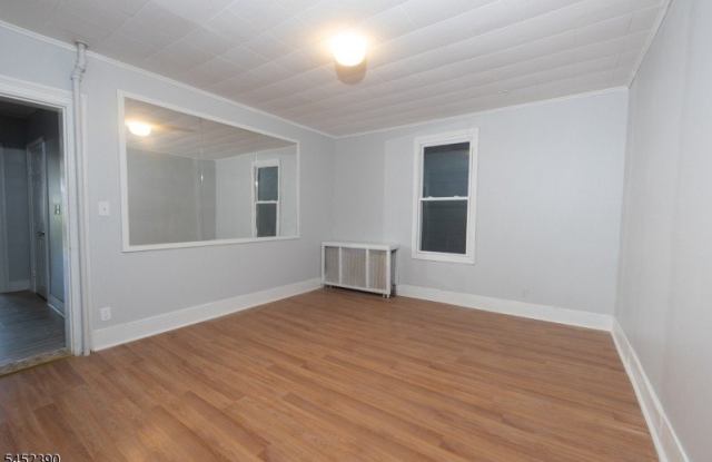 297 W Broadway Gallery 2