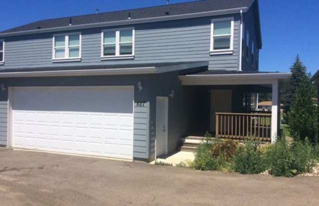 Lovely spacious Townhouse photos photos