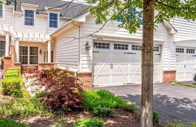 44386 ADARE MANOR SQ - 44386 Adare Manor Square, Ashburn, VA 20147