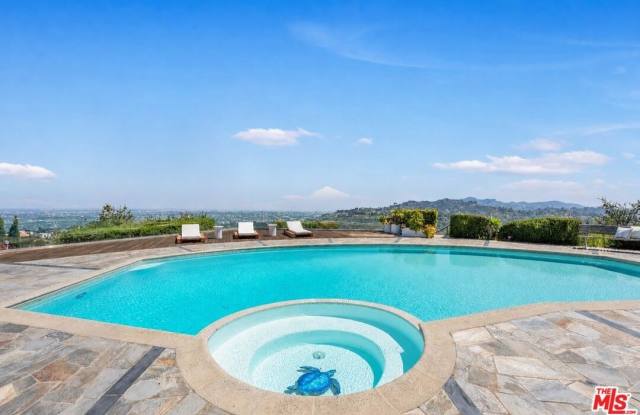 8416 Skyline Dr Gallery 4