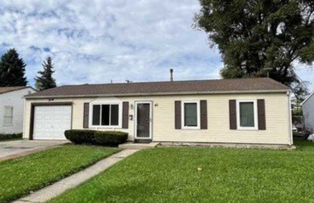 40 Arlington Drive Gallery 1