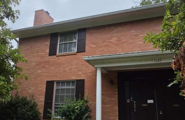 1125 Manship Street lot: A Gallery 2
