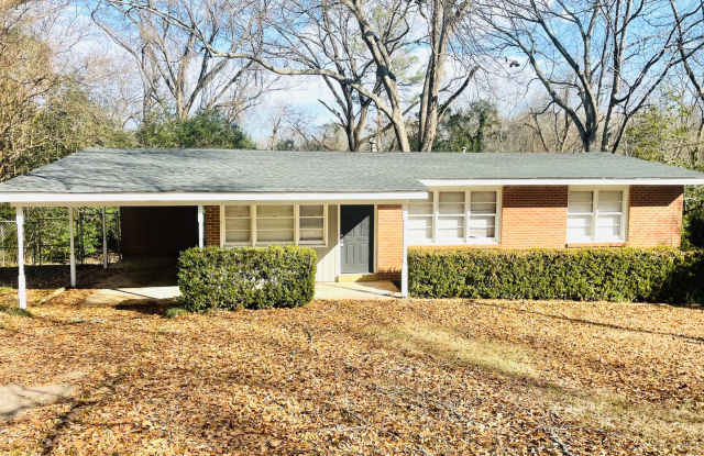 ** 3 bed 2 bath located in Forrest Hills ** Call 334-366-9198 to schedule a self showing photos photos