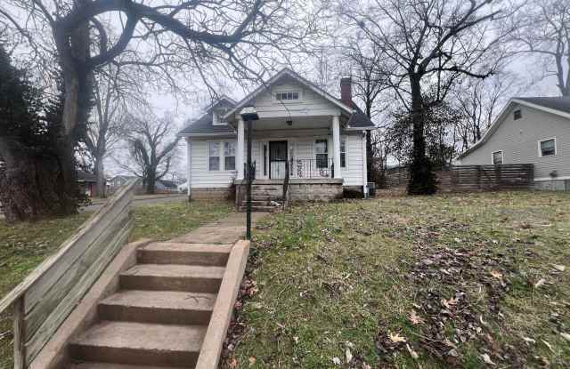 1100 N. 6th Street - READY FOR SHOWING SOON photos photos