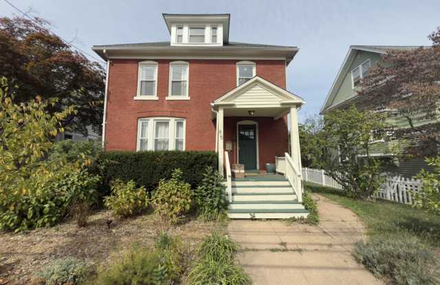 Quaint Cozy Single Family Home for Rent in Whitneyville - 85 Putnam Avenue, New Haven County, CT 06517 Quaint Cozy Single Family Home for Rent in Whitneyville - 85 Putnam Avenue, New Haven County, CT 06517