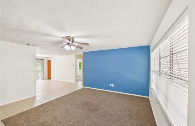 18543 Iris Road Gallery 3