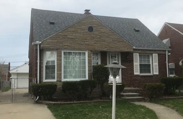 15657 Sprenger Ave - 15657 Sprenger Avenue, Eastpointe, MI 48021