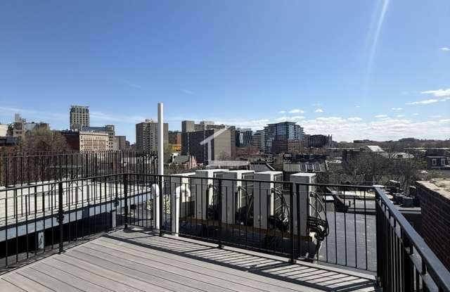 Charming 3 Bedroom- No Broker Fee photos photos