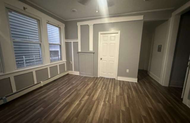 120 Rose Ter Gallery 2