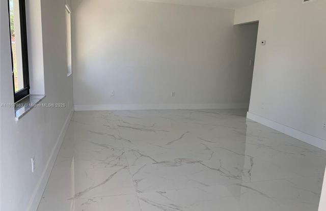 3260 SW 23rd Terrace 0, Miami, FL 33145 Gallery 3