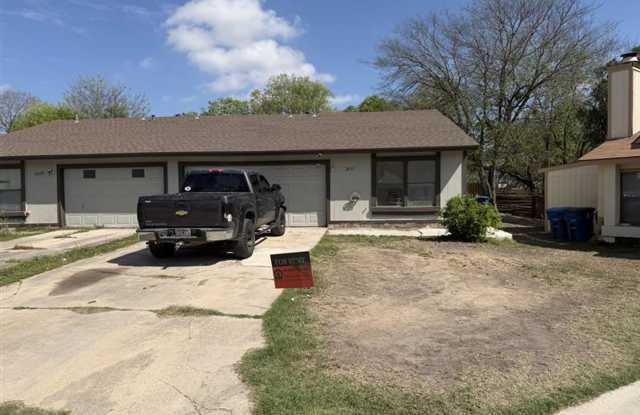 Large 3/2 with attached garage photos photos