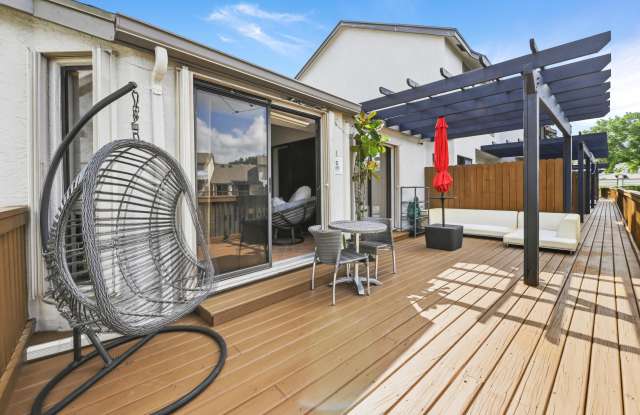 1012 Landings Boulevard photos photos