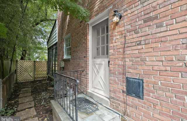 2925 KANAWHA Street NW Gallery 3