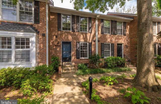 2440 S WALTER REED DRIVE photos photos