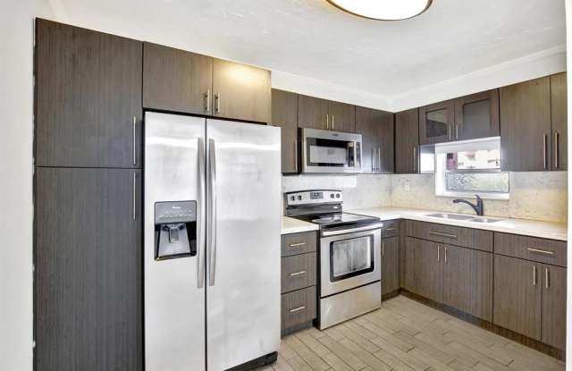 9400 N Hollybrook Lake Dr photos photos