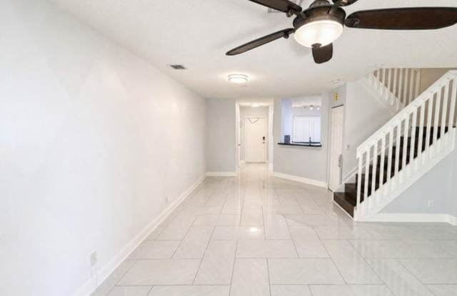4747 SW 14TH Street, Deerfield Beach, FL 33442 Gallery 3