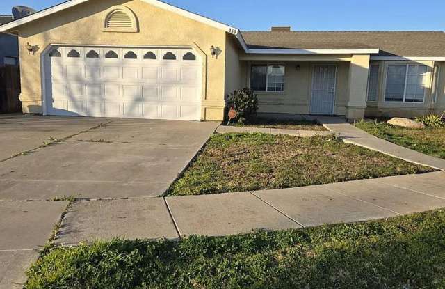 Merced great family home - 183 Sisco De Asis Court, Merced, CA 95341
