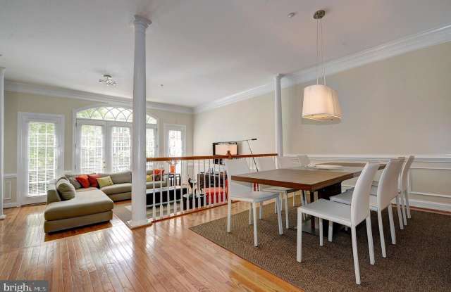 1597 N COLONIAL TER Gallery 4