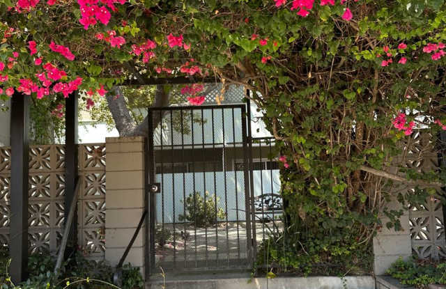 10805 Camarillo Street photos photos