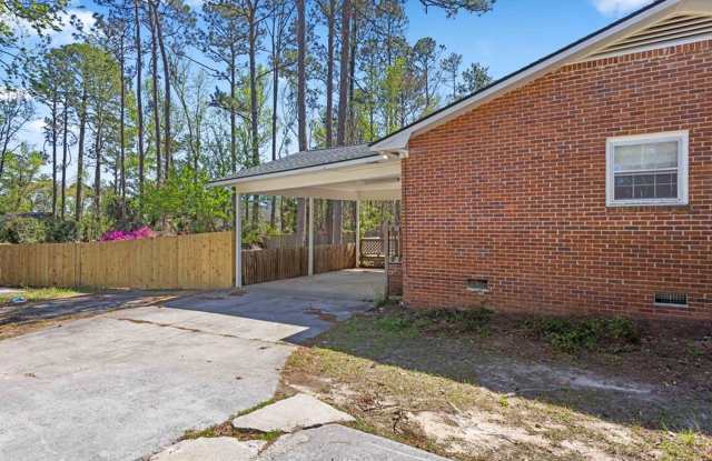 Spacious Brick Home with Modern Upgrades & Huge Fenced Yard in Valdosta! Gallery 3