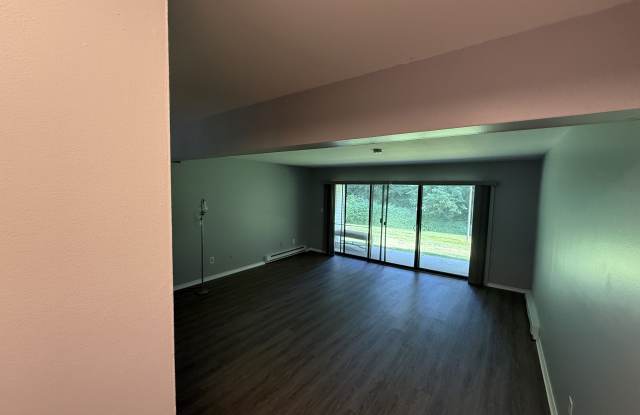 113 Candlewood Drive Gallery 3