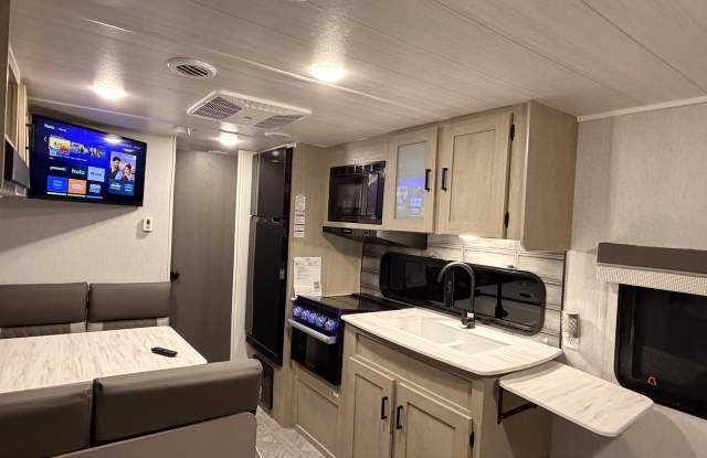 4245 Southwest 20th Street - 4245 Southwest 20th Street, Broadview Park, FL 33317